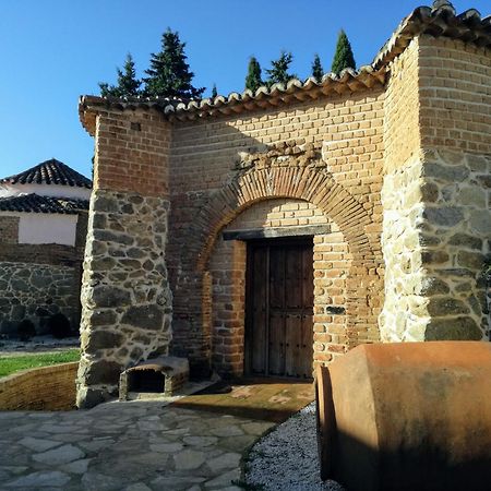 Ruralrut En El Tiemblo Precios Especiales A Partir De 7 Noches, Wifi, Cabina De Hidromasaje, Aire Acondicionado, Zonas De Bano Naturales Cercanas Ел Тиембло Екстериор снимка
