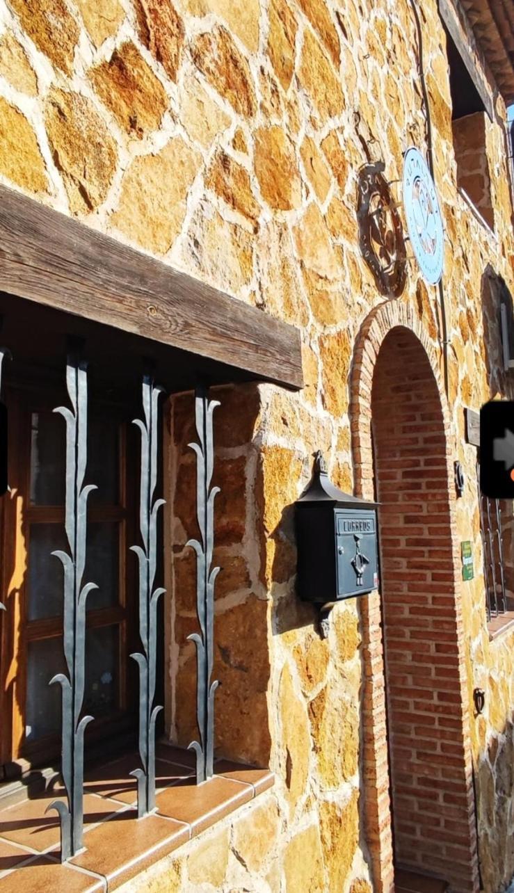 Ruralrut En El Tiemblo Precios Especiales A Partir De 7 Noches, Wifi, Cabina De Hidromasaje, Aire Acondicionado, Zonas De Bano Naturales Cercanas Ел Тиембло Екстериор снимка